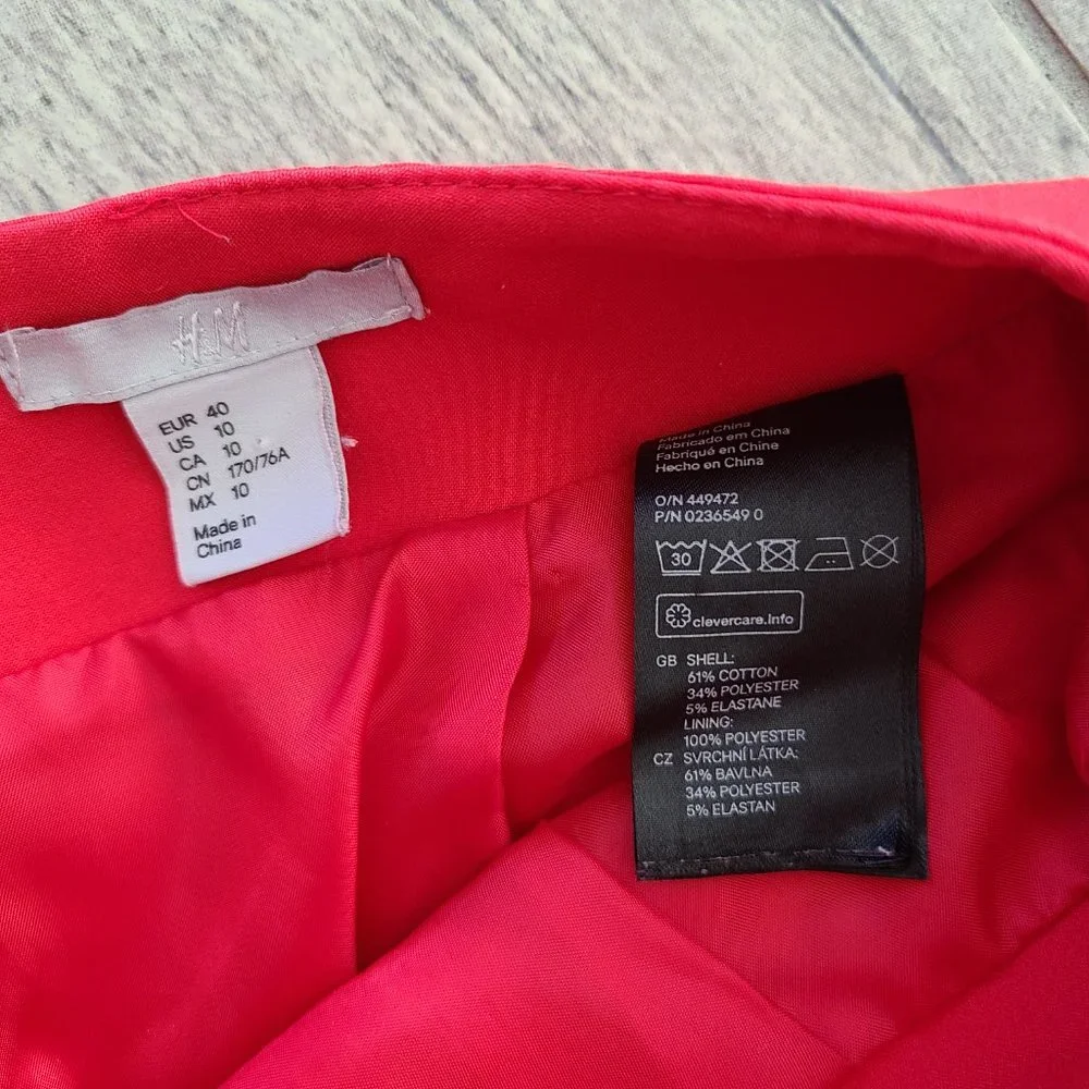H&M women's red pencil skirt with gold zippers size 10